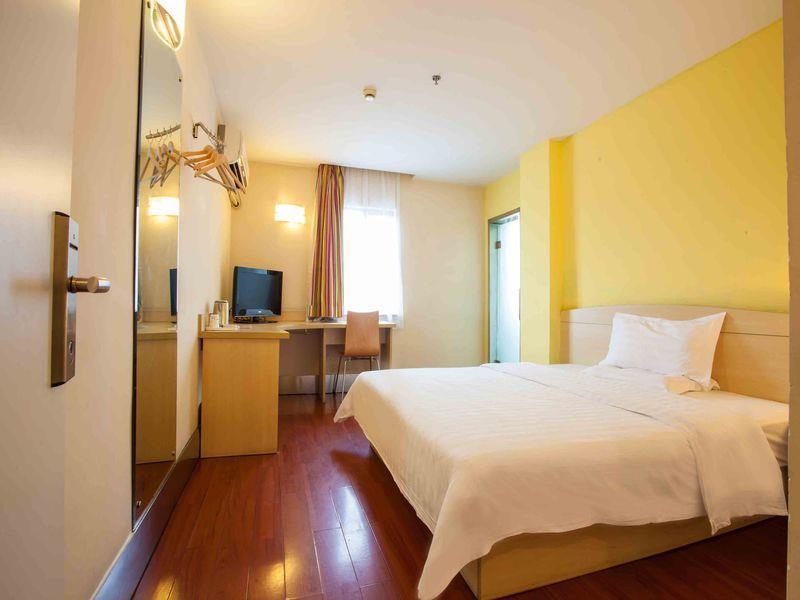 7 Days Inn Ухань Екстер'єр фото